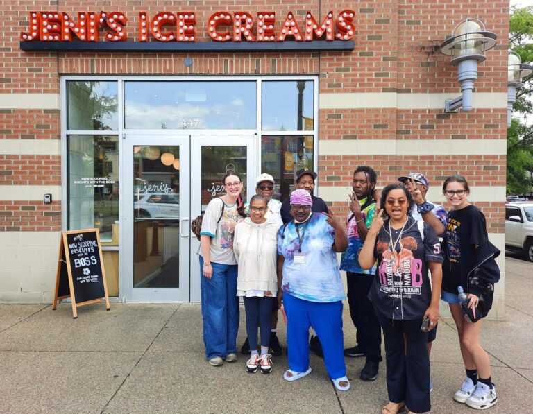 Jeni's Ice Cream Fundraiser for Peoples Oakland!🍨
